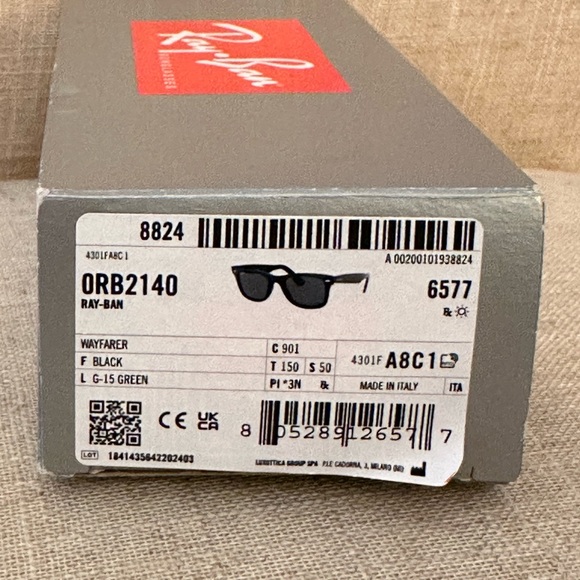New in Box Ray Ban Wayfarers Wayfarer Sunglasses black - Picture 6 of 6